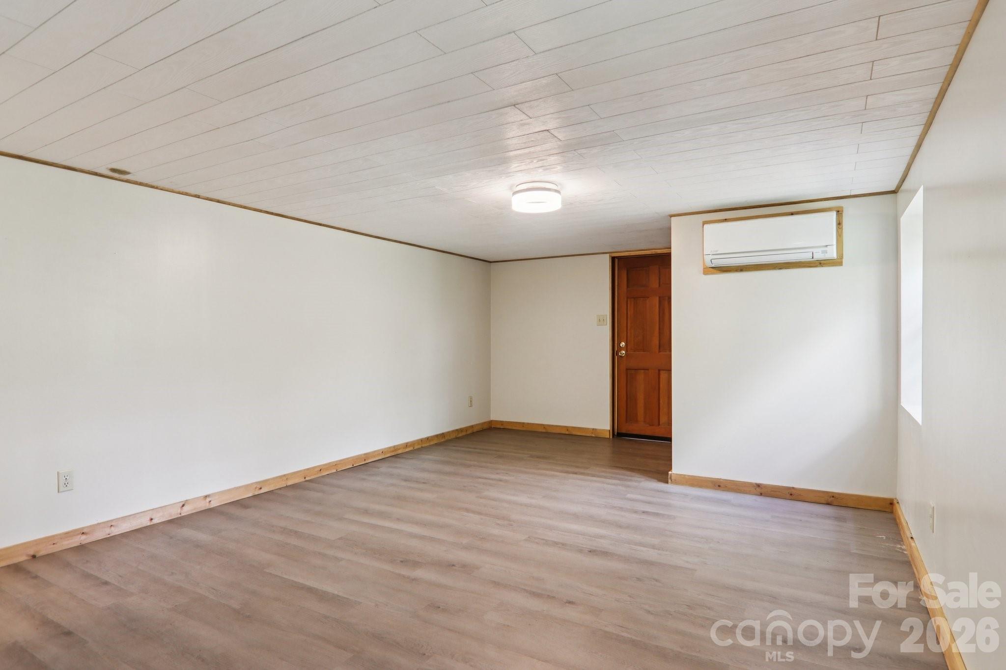 74 Link Circle — Maggie Valley