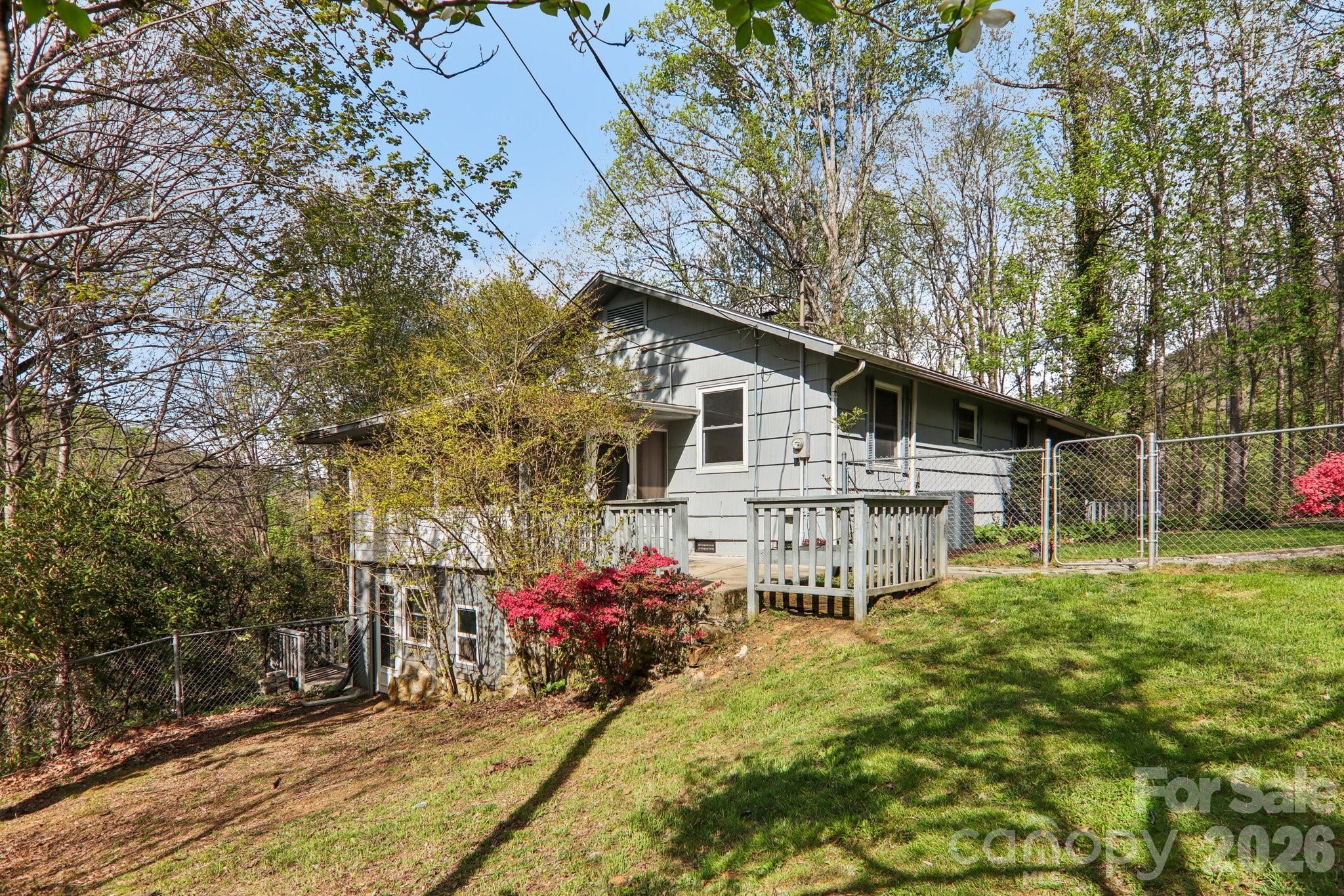 74 Link Circle — Maggie Valley