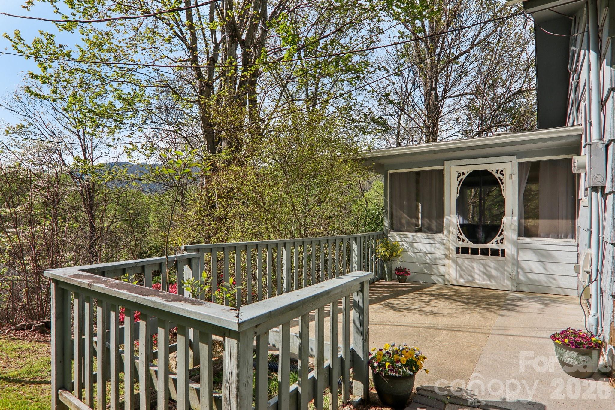 74 Link Circle — Maggie Valley