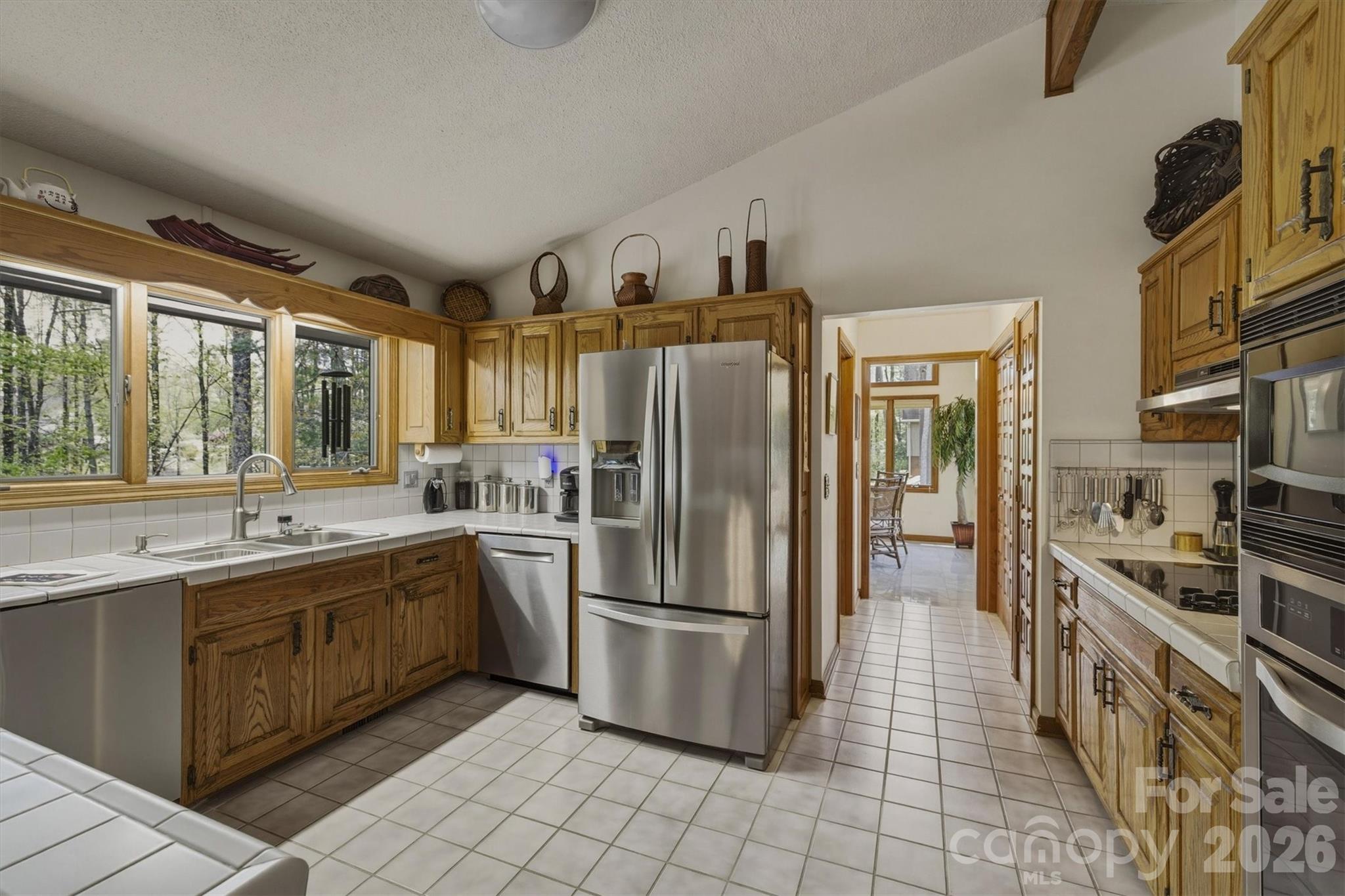 122 Lake Club Drive — Nebo
