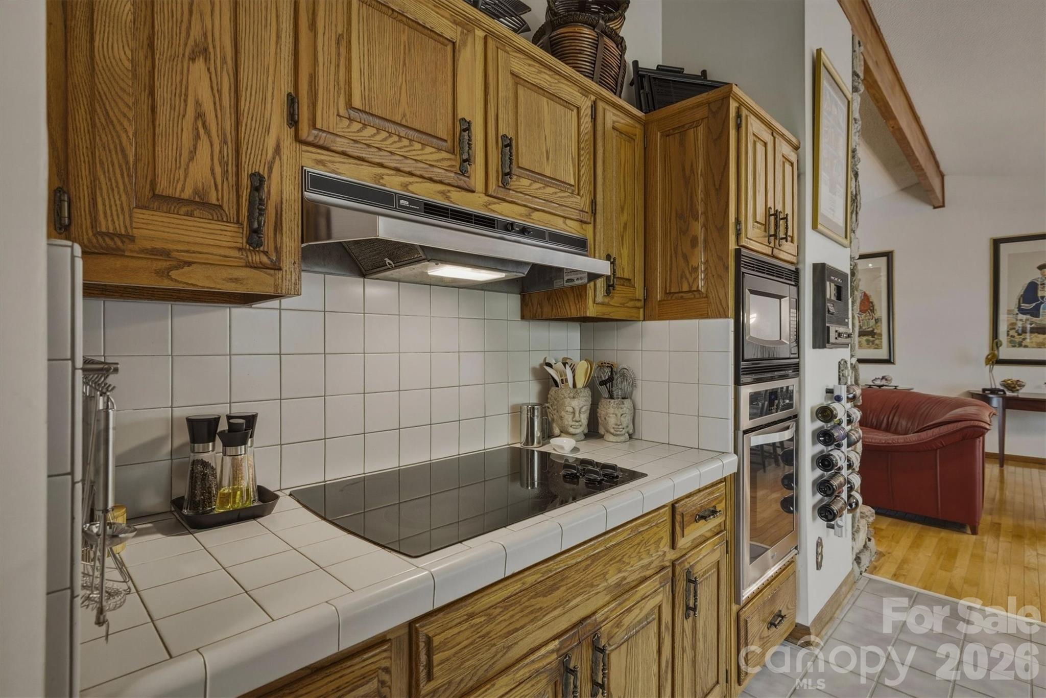 122 Lake Club Drive — Nebo