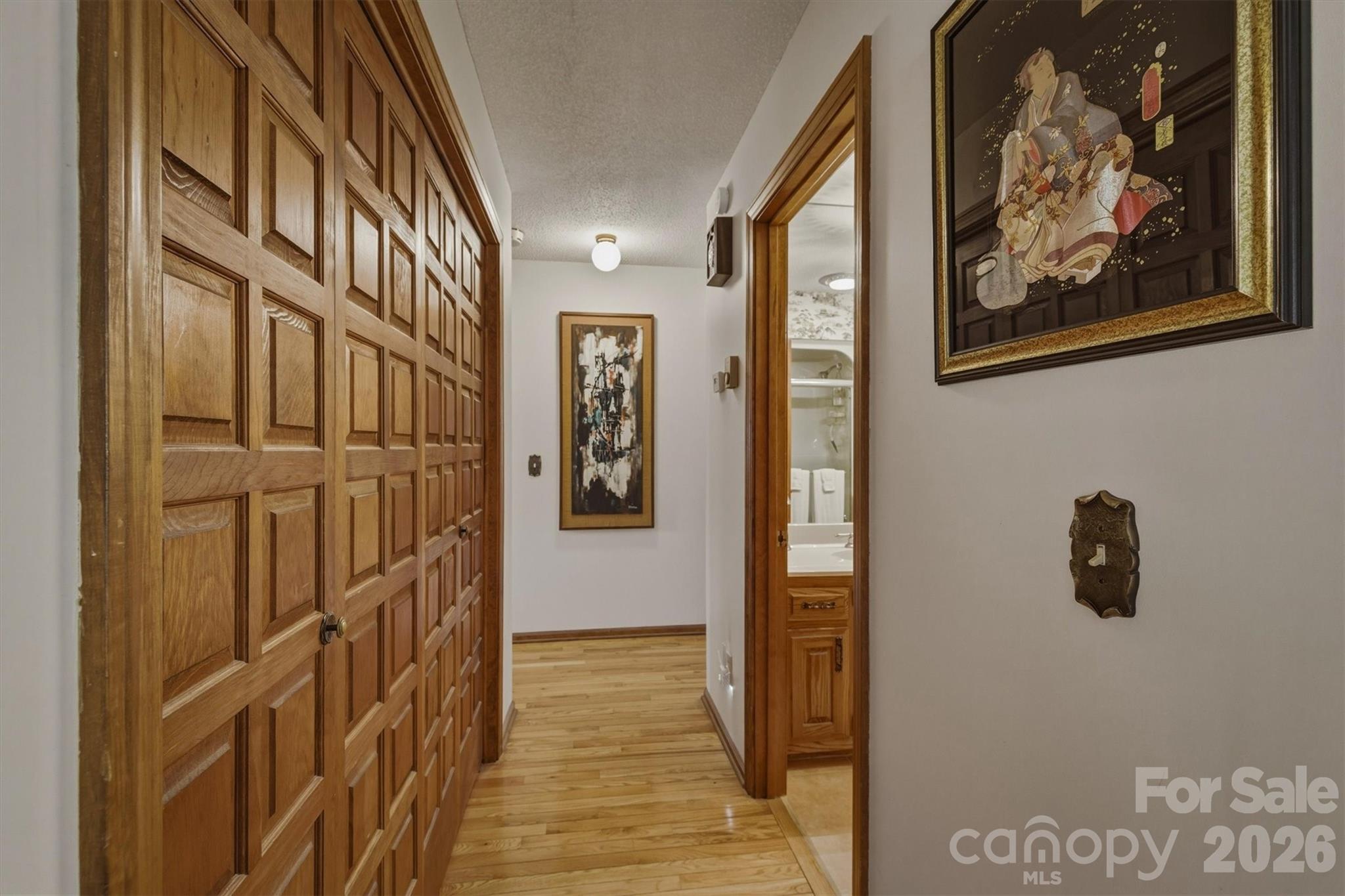 122 Lake Club Drive — Nebo