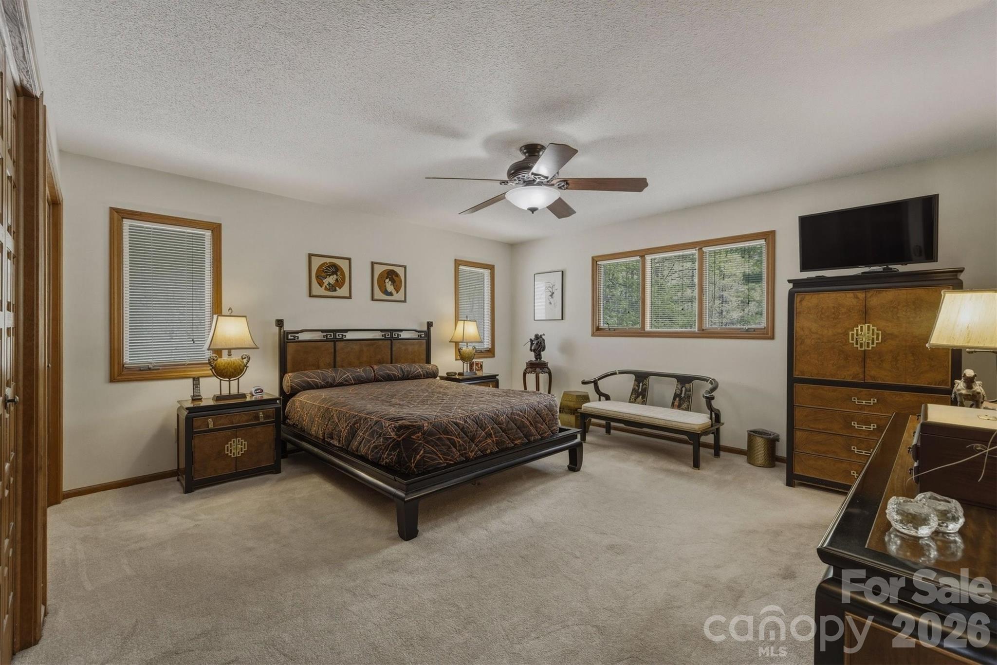 122 Lake Club Drive — Nebo