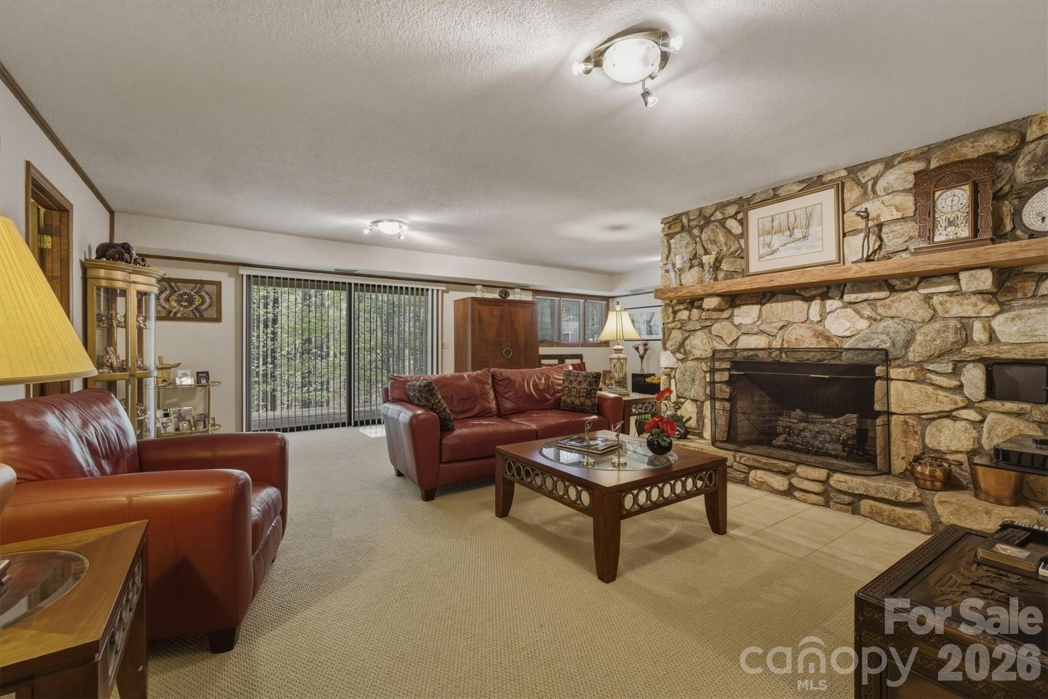 122 Lake Club Drive — Nebo