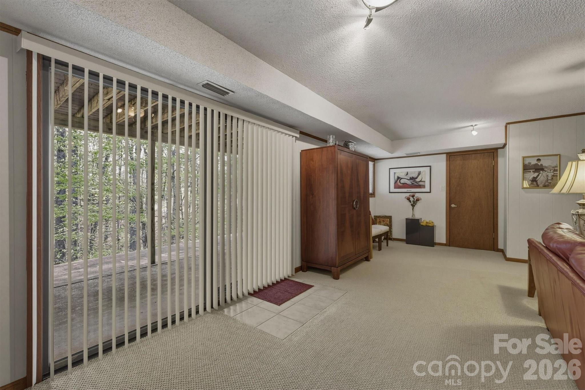122 Lake Club Drive — Nebo