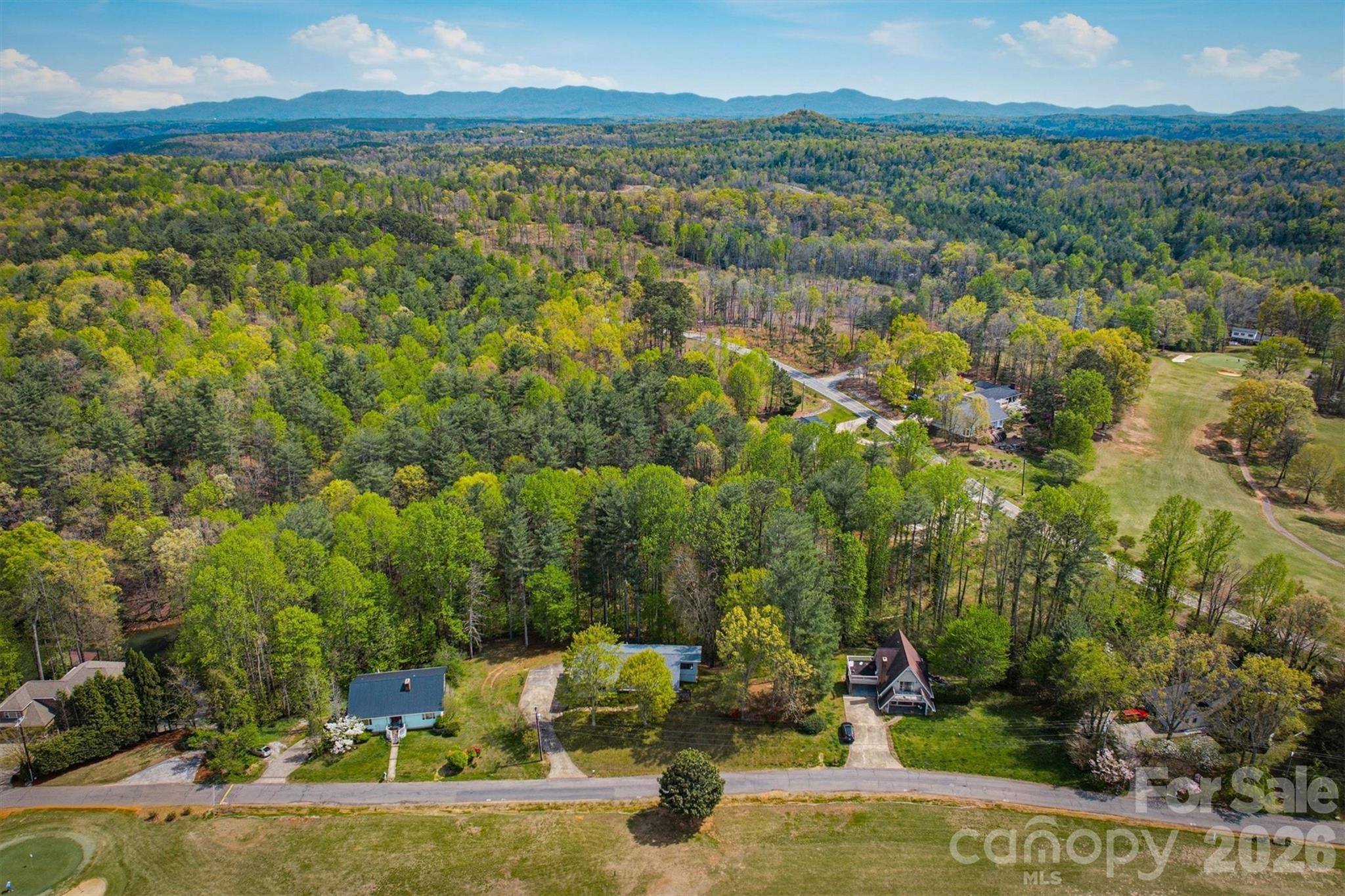 122 Lake Club Drive — Nebo