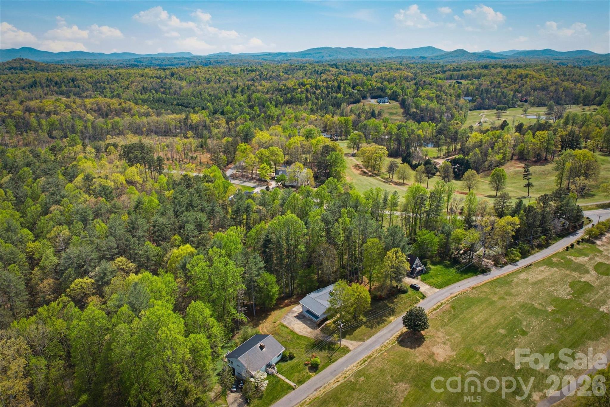 122 Lake Club Drive — Nebo