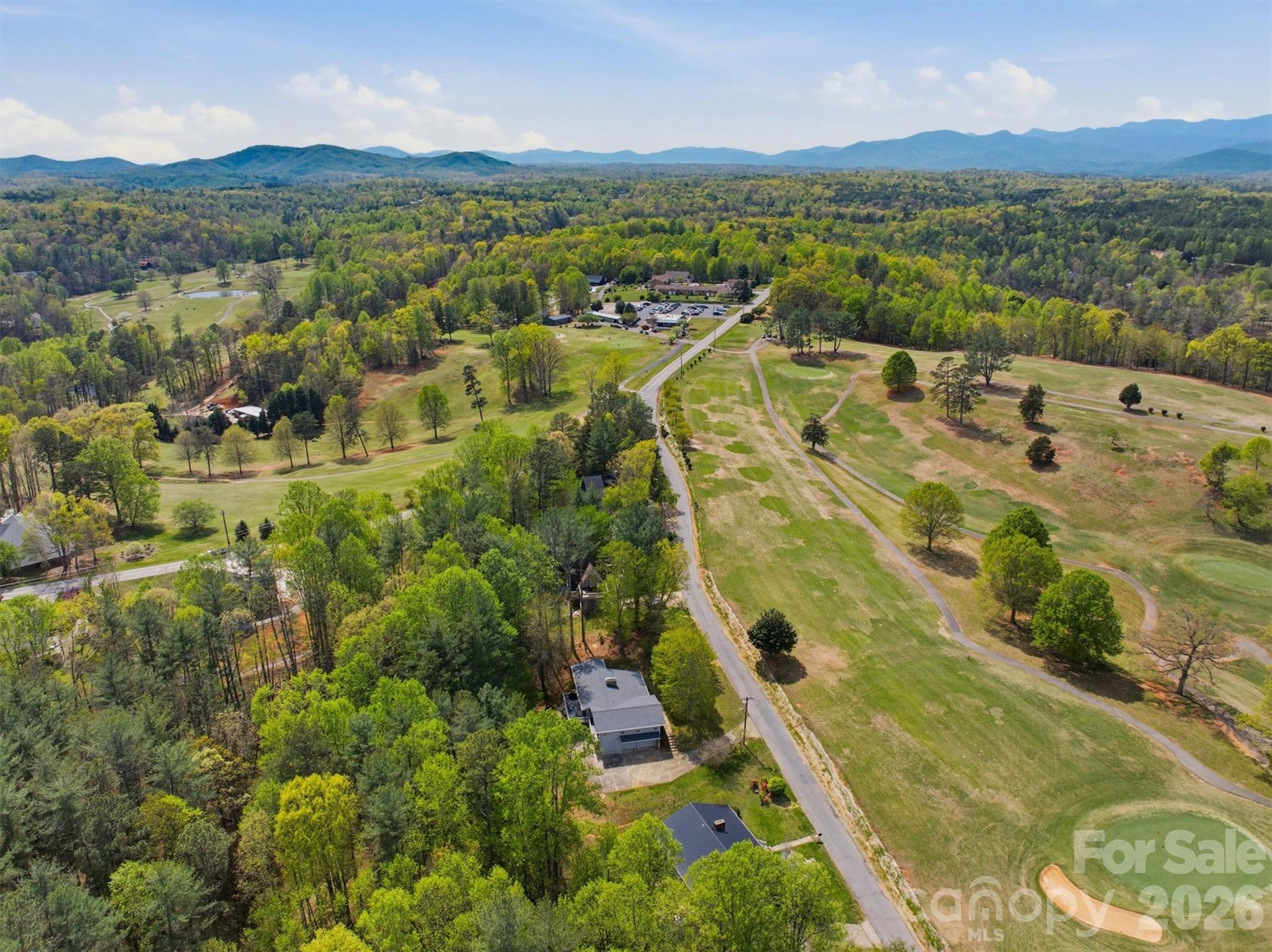 122 Lake Club Drive — Nebo