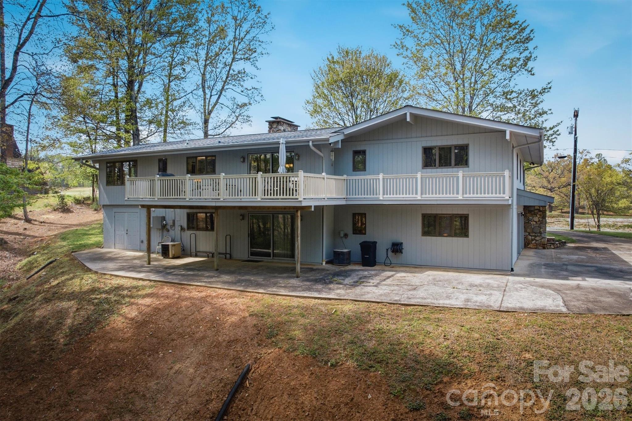 122 Lake Club Drive — Nebo