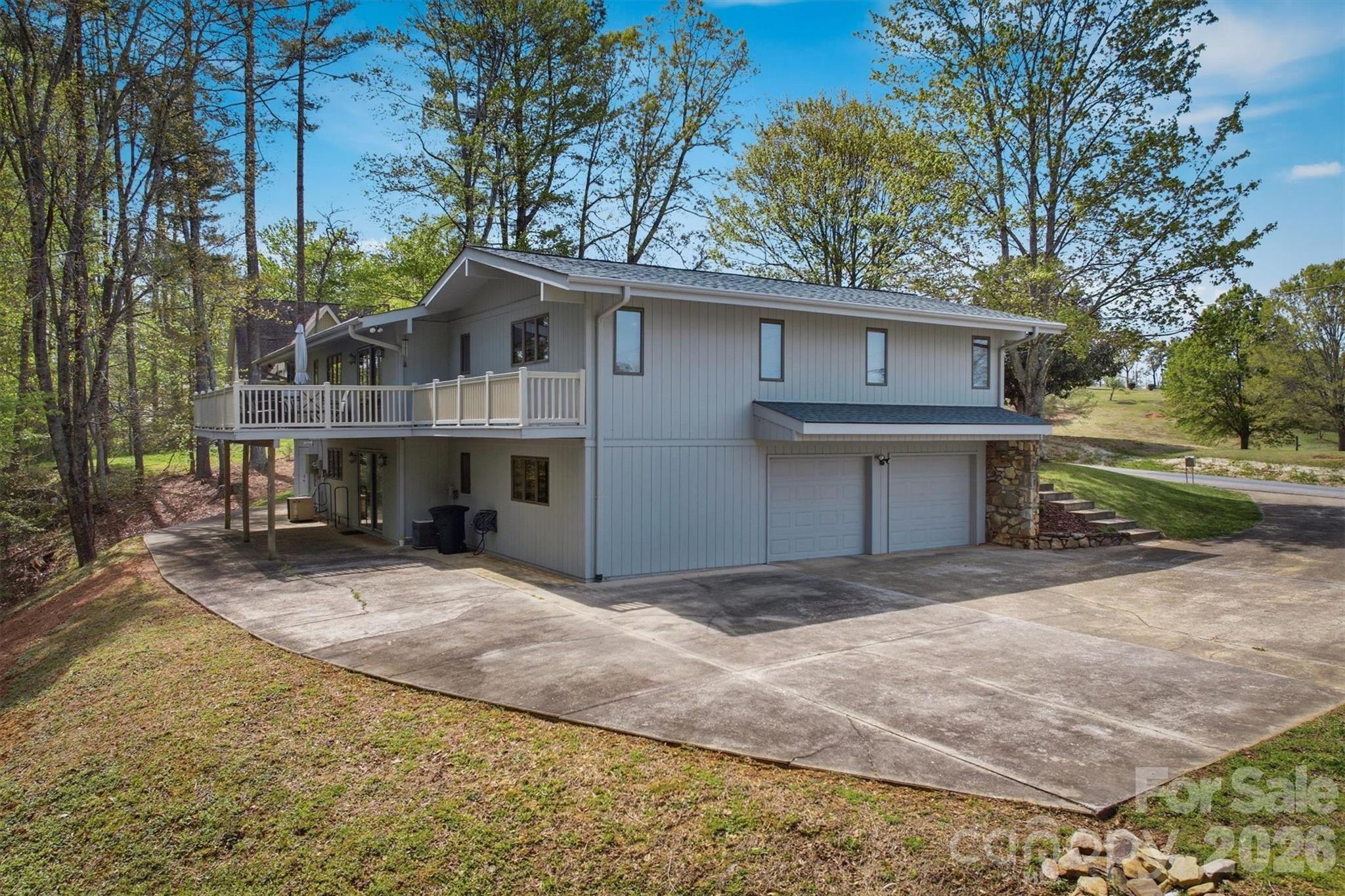 122 Lake Club Drive — Nebo
