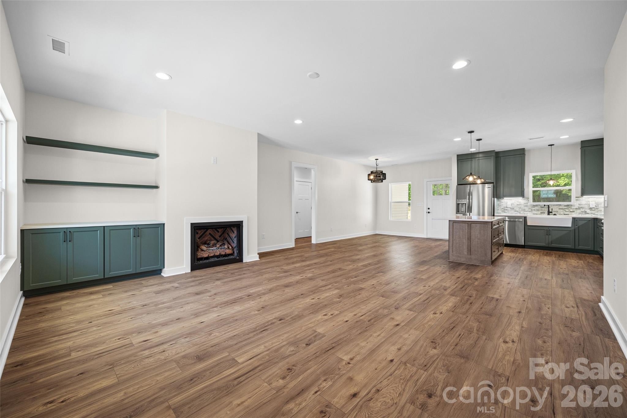 755 White Jenkins Road — Bessemer City