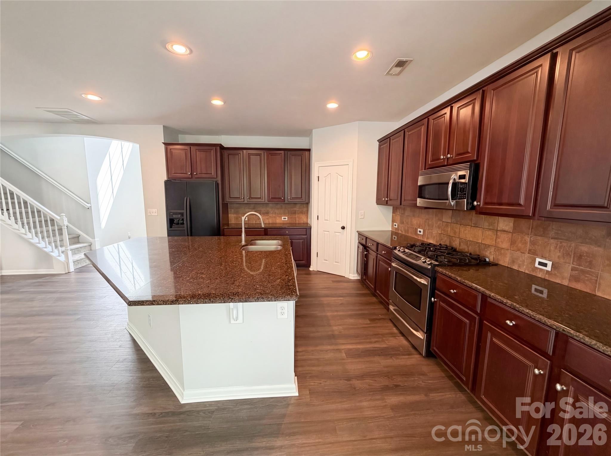 9696 Ravenscroft Lane NW — Concord