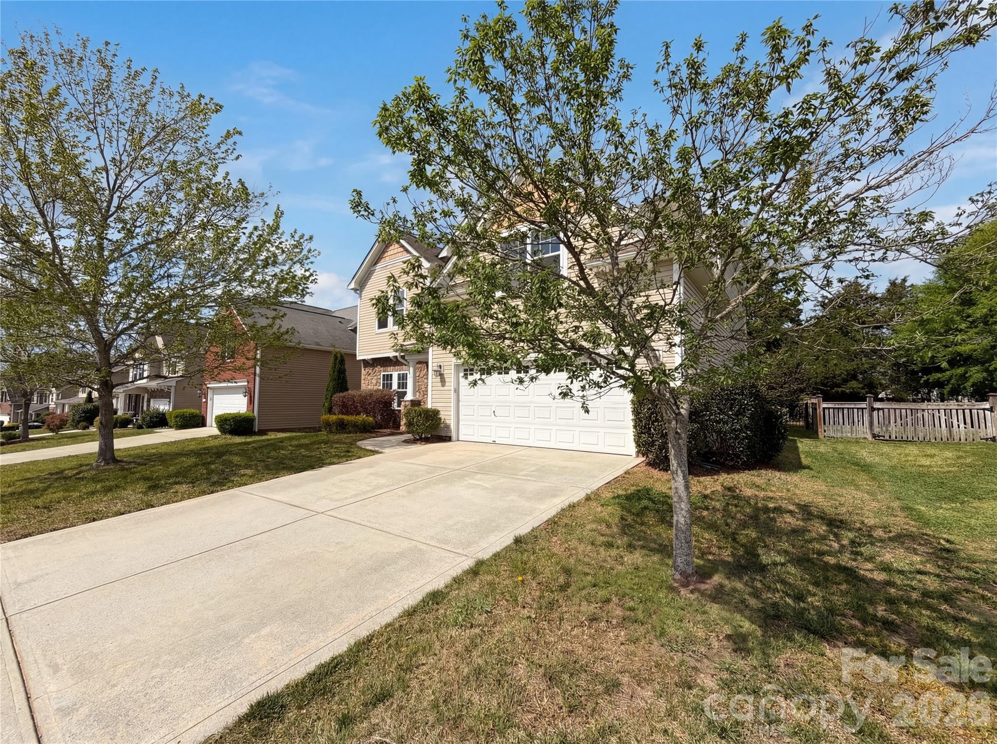 9696 Ravenscroft Lane NW — Concord