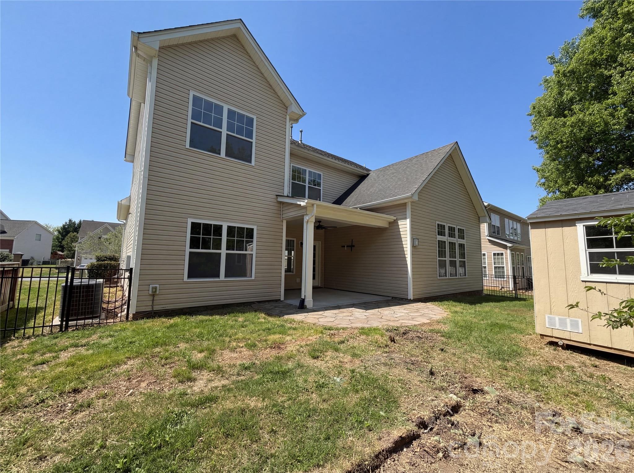 9696 Ravenscroft Lane NW — Concord