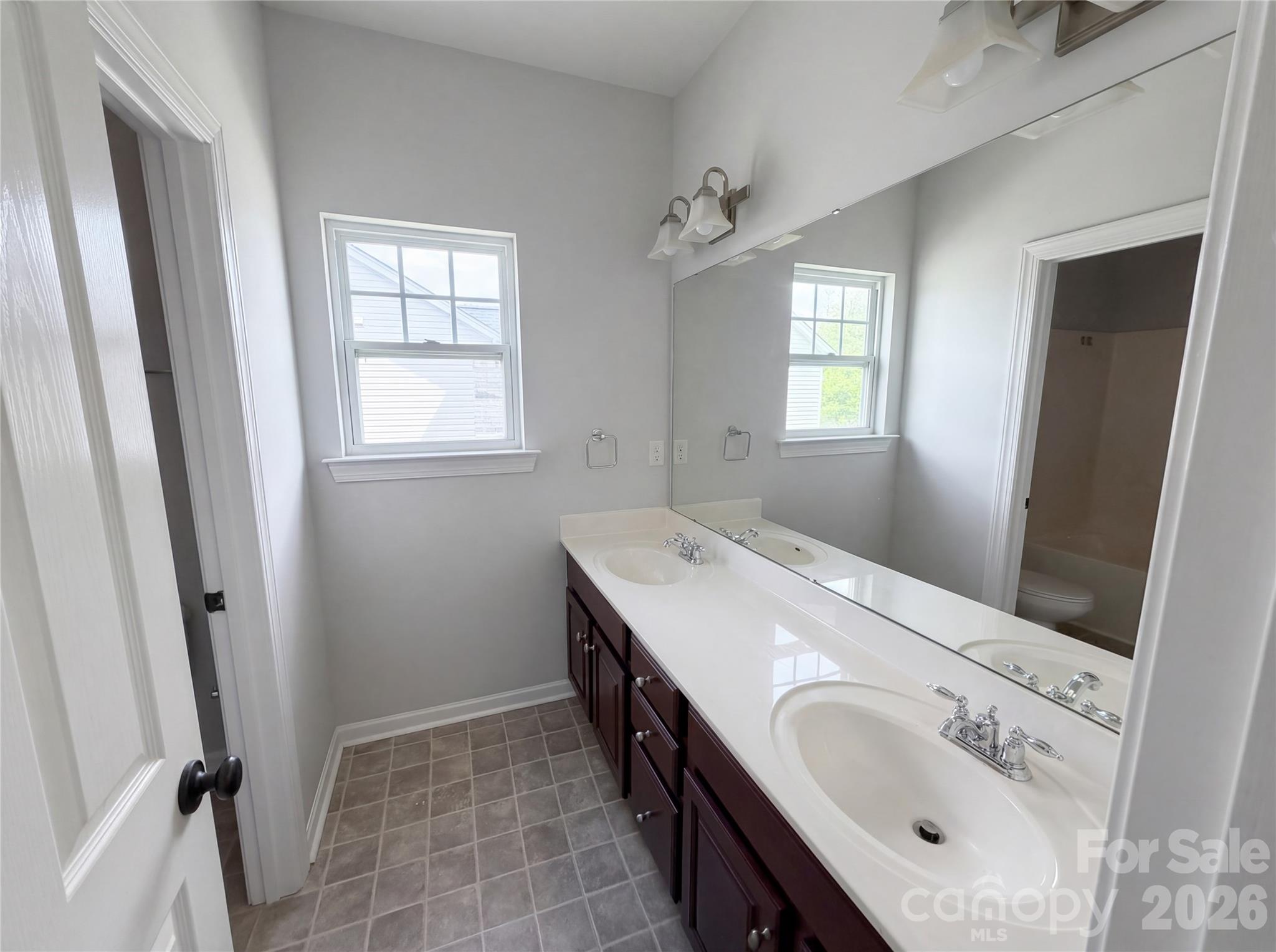 9696 Ravenscroft Lane NW — Concord