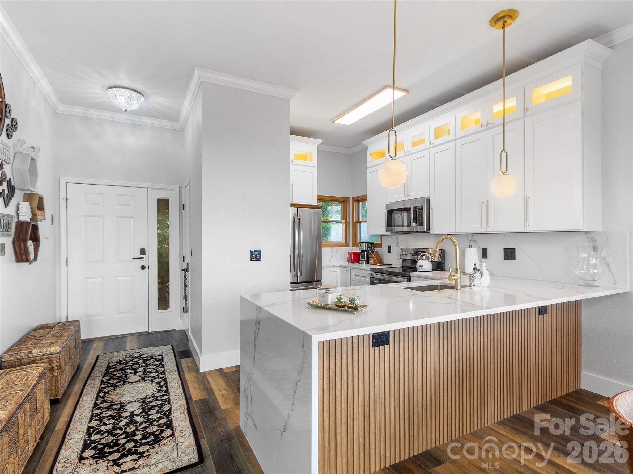 66 Club Villa Court #D-3 — Burnsville