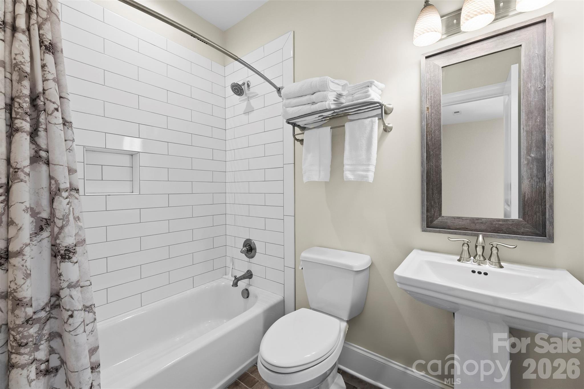6296 Chimney Bluff Road — Lancaster