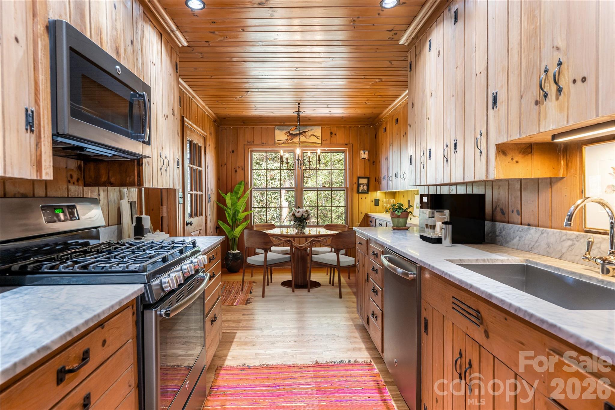 15 Meadow Lane — Fairview