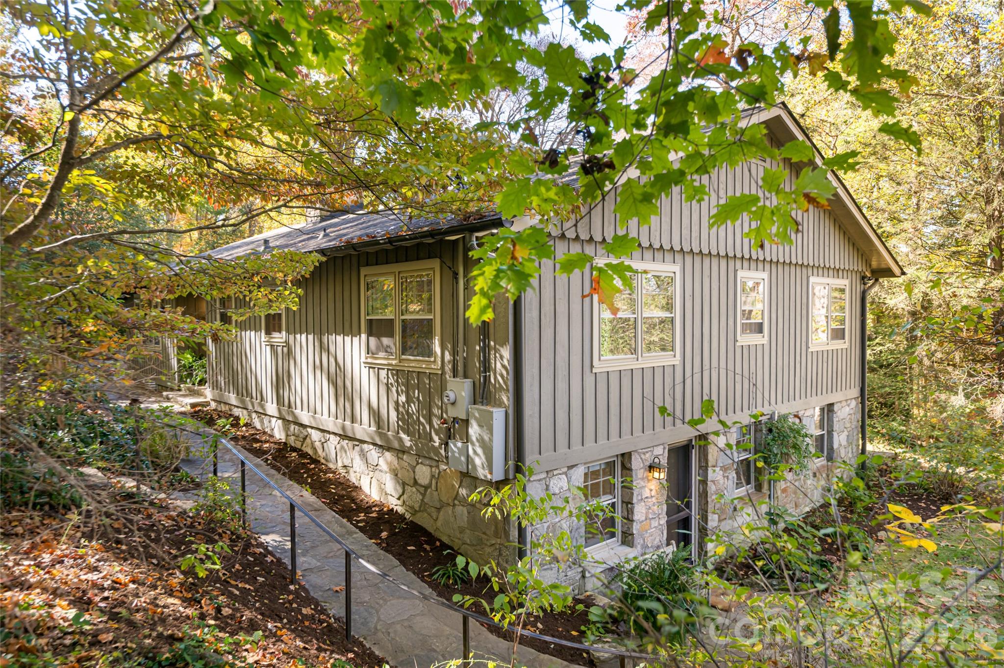 15 Meadow Lane — Fairview