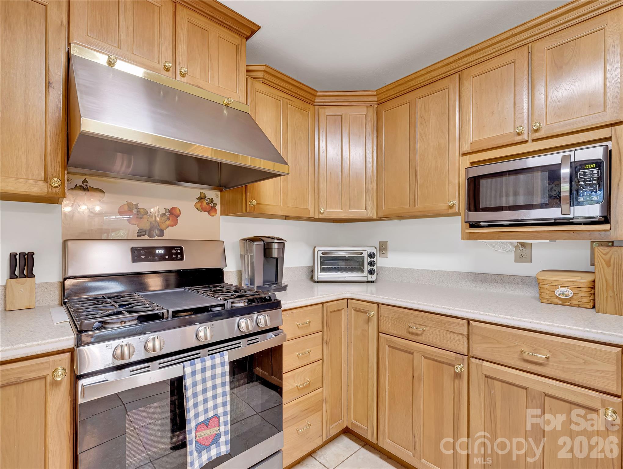 212 Glen Echo Circle — Saluda
