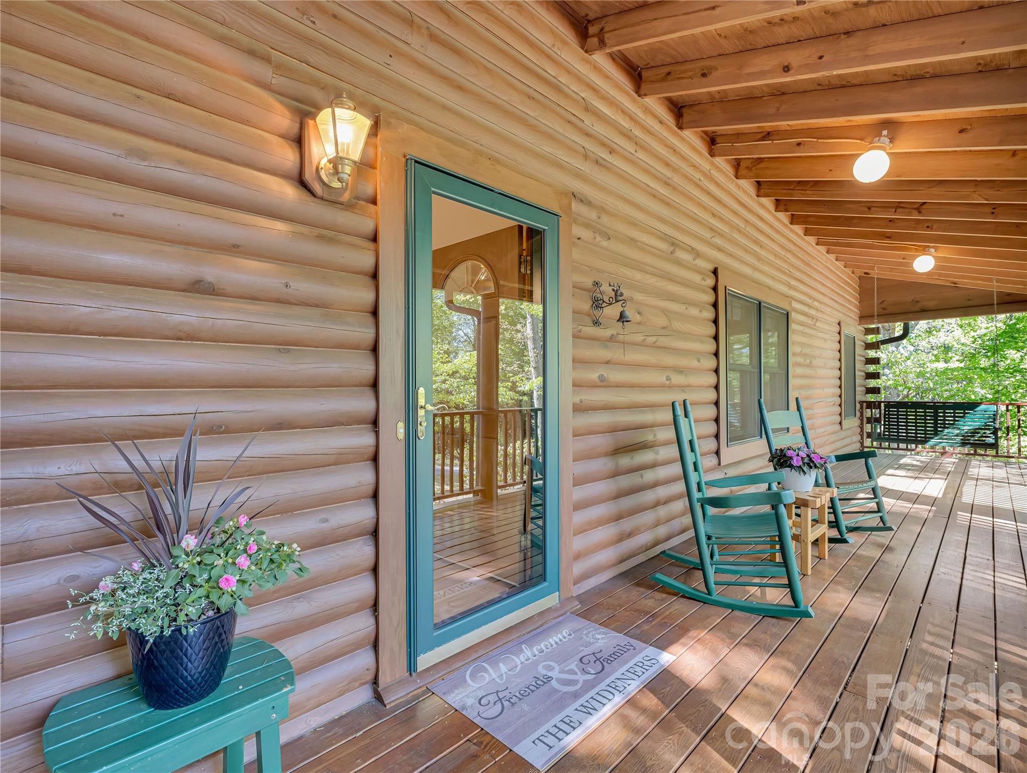 212 Glen Echo Circle — Saluda