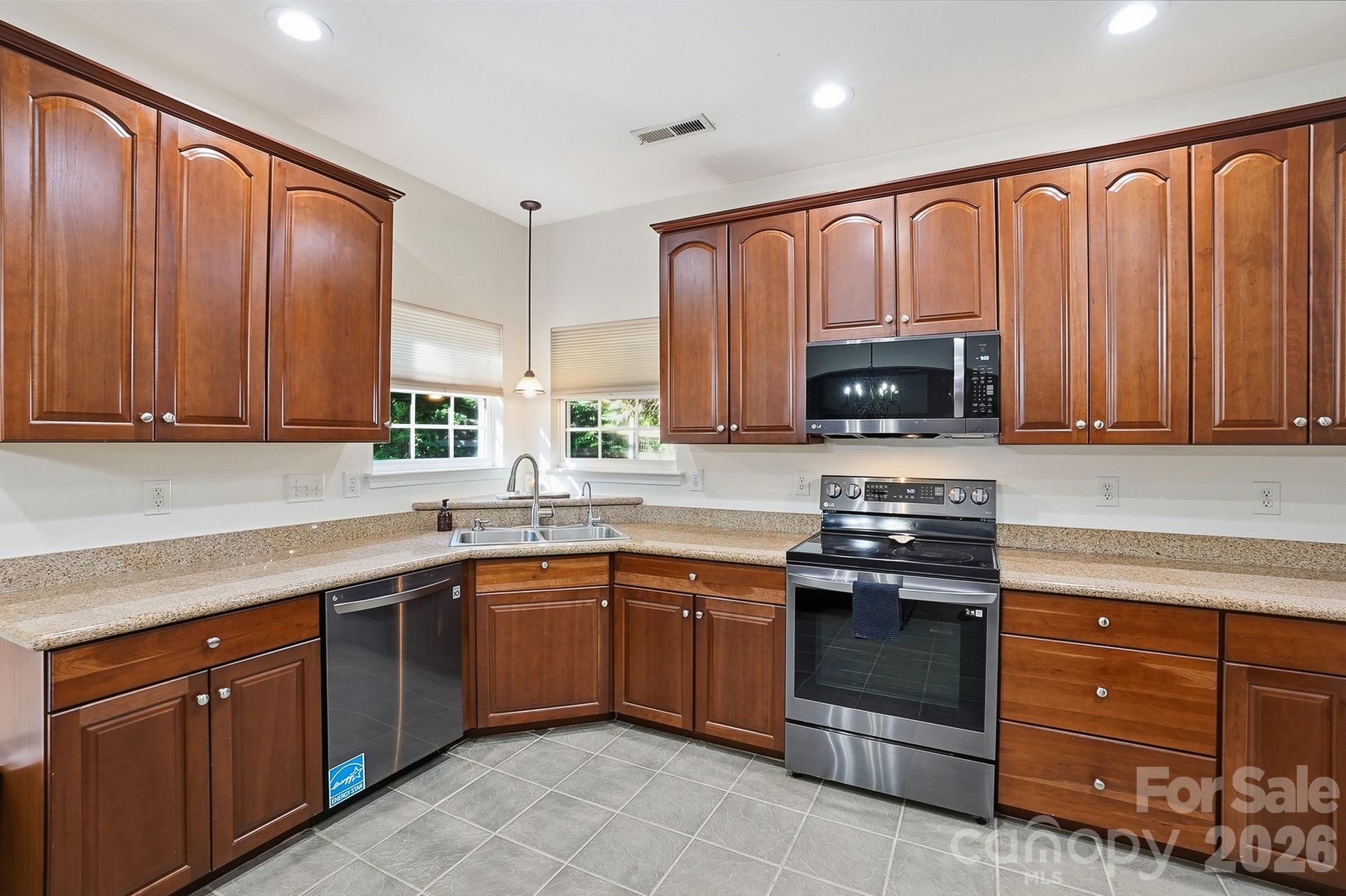 734 Lynnwood Farms Drive — Fort Mill