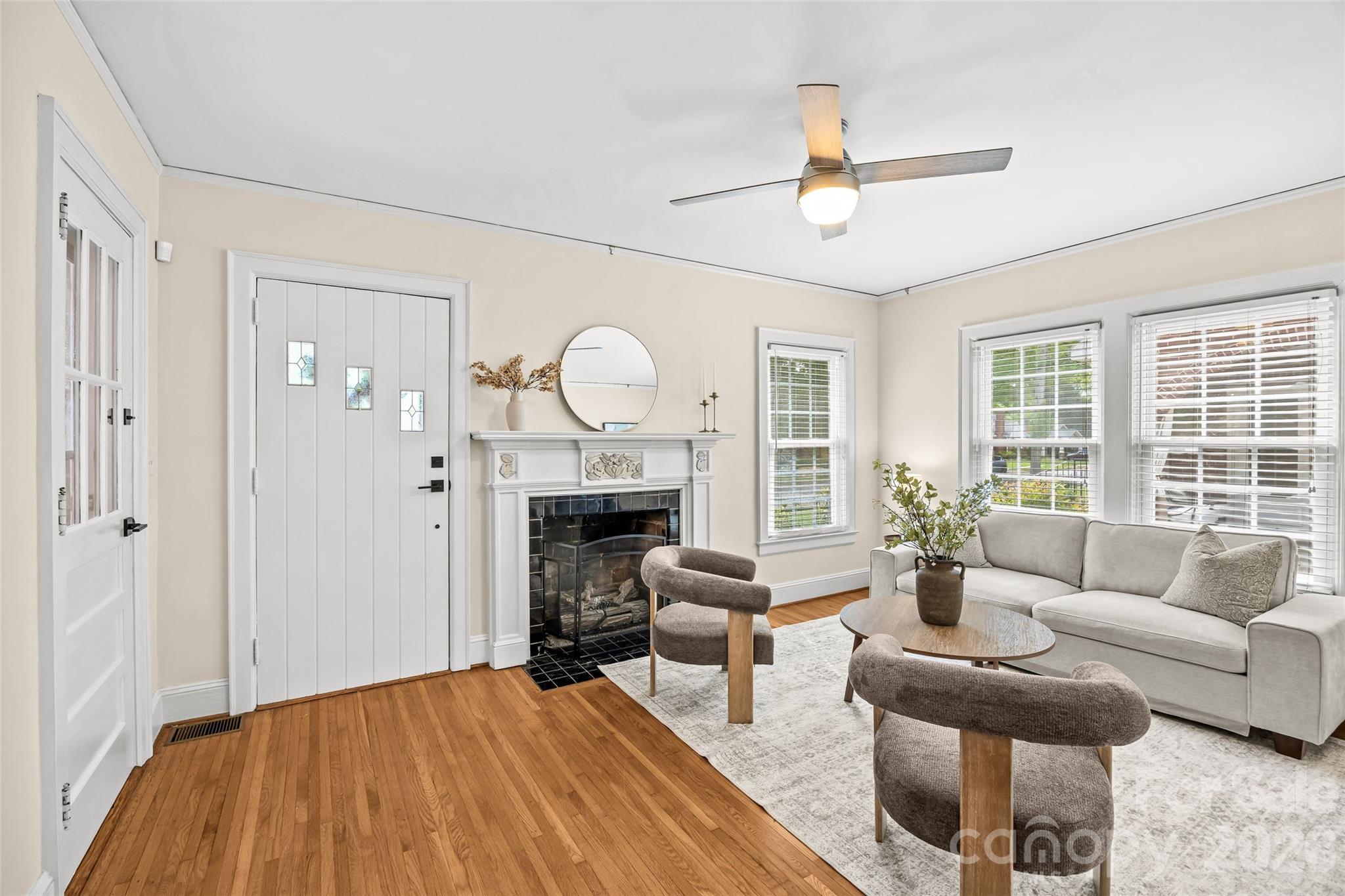 2137 Shenandoah Avenue — Charlotte