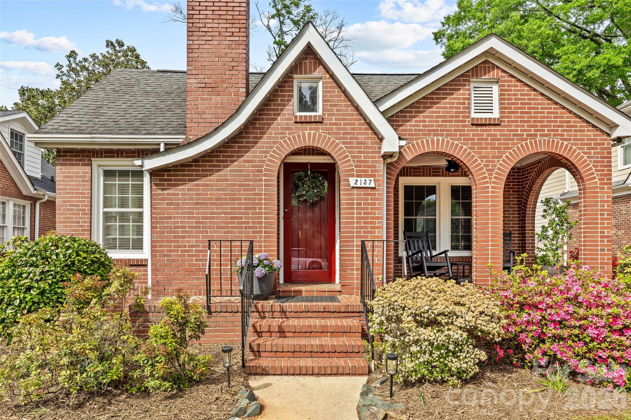 2137 Shenandoah Avenue — Charlotte