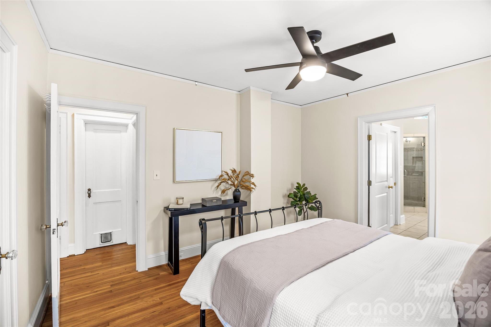 2137 Shenandoah Avenue — Charlotte