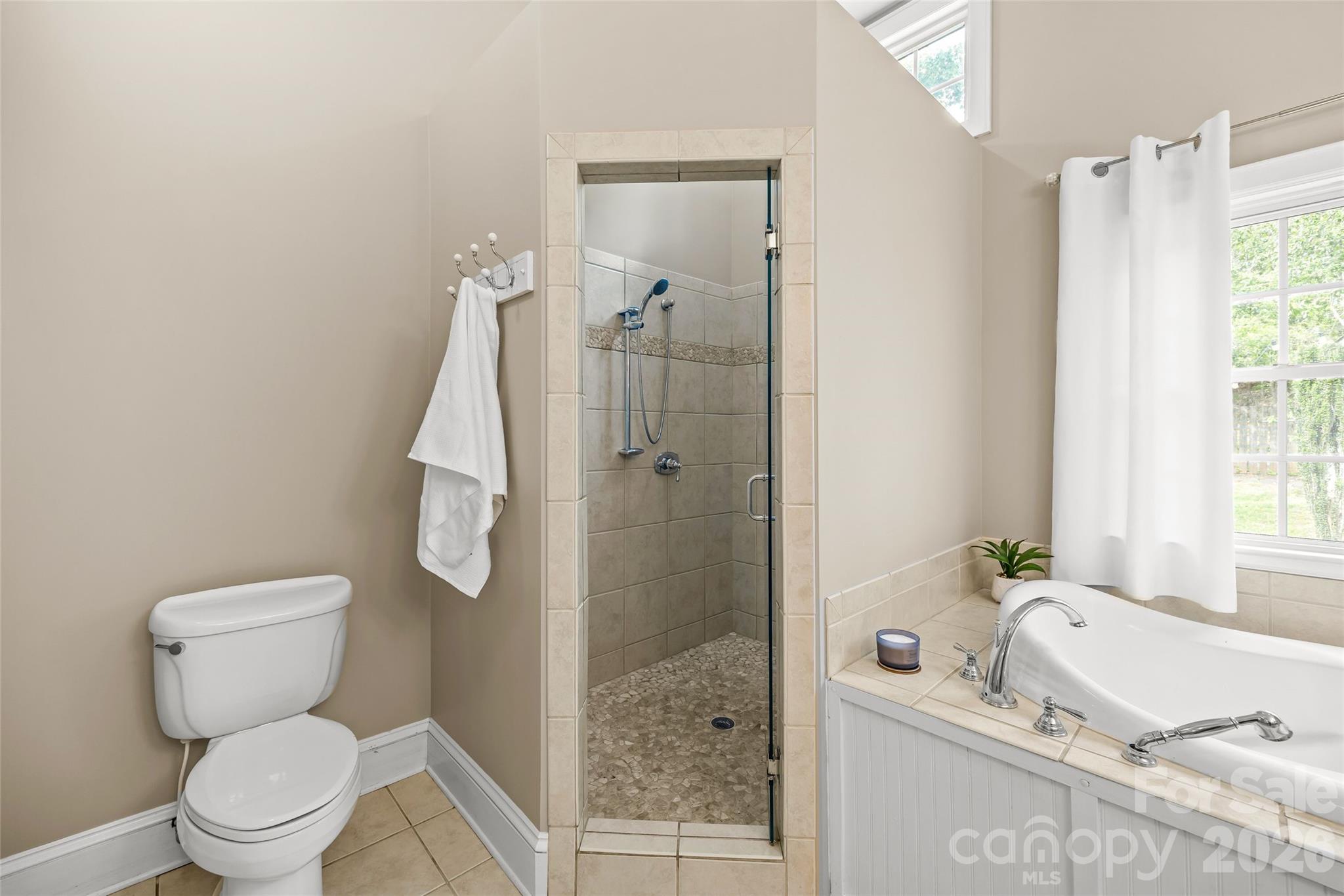 2137 Shenandoah Avenue — Charlotte