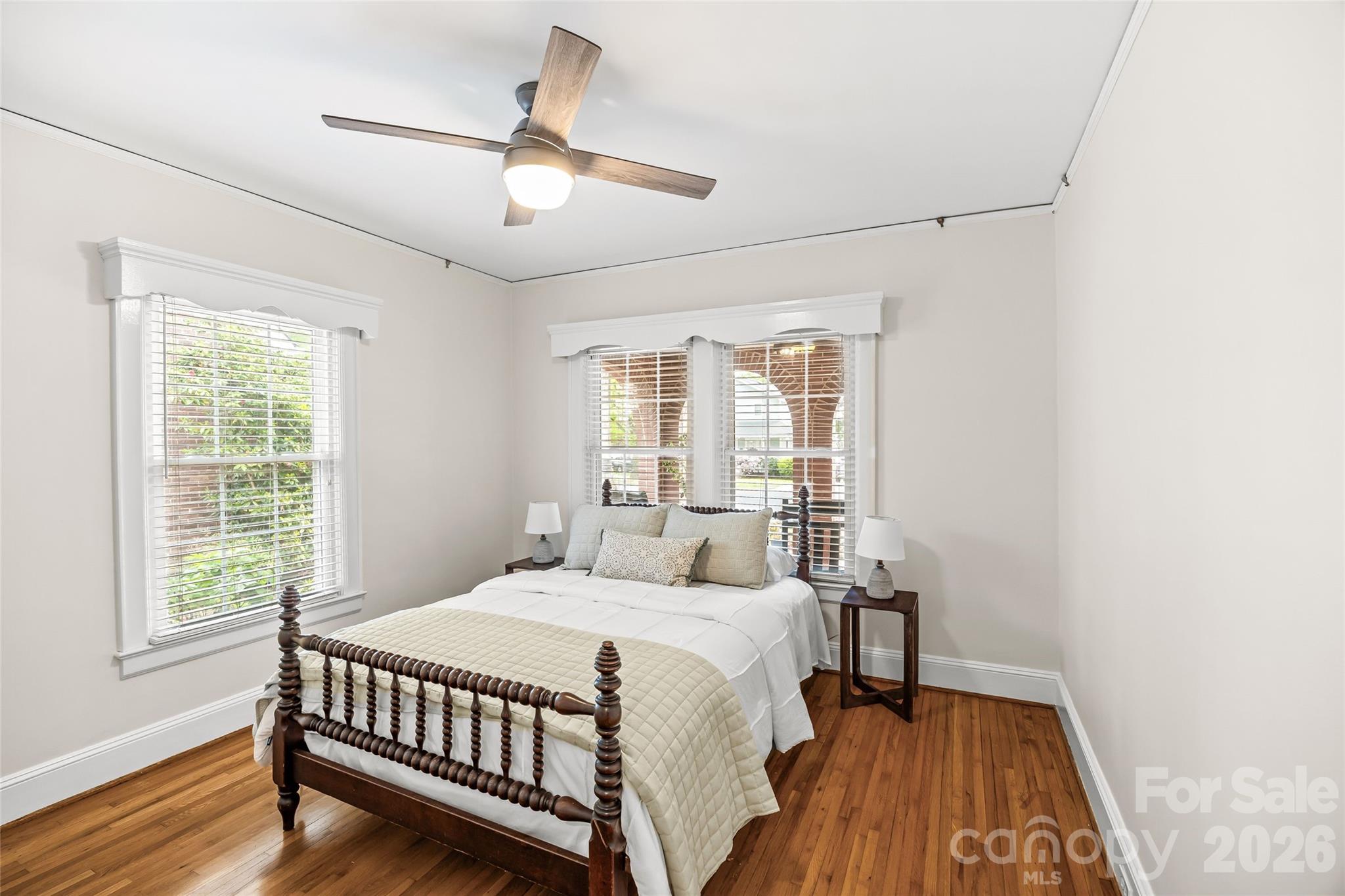 2137 Shenandoah Avenue — Charlotte