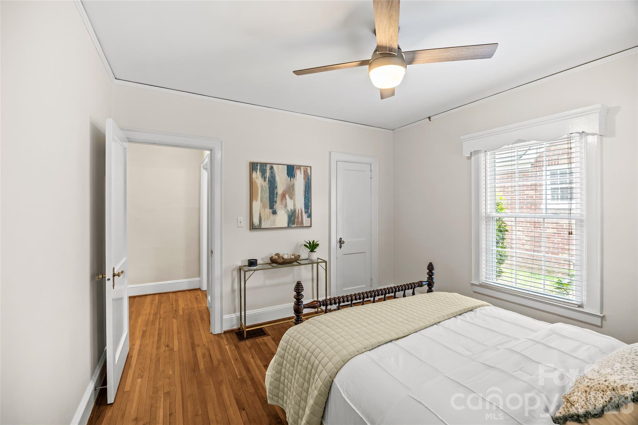 2137 Shenandoah Avenue — Charlotte