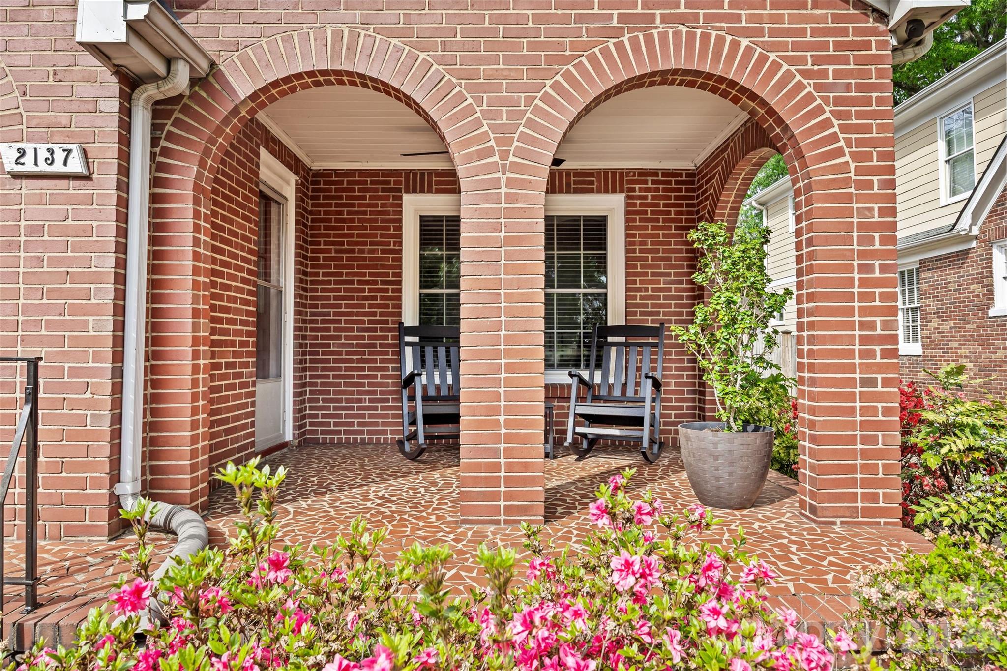 2137 Shenandoah Avenue — Charlotte