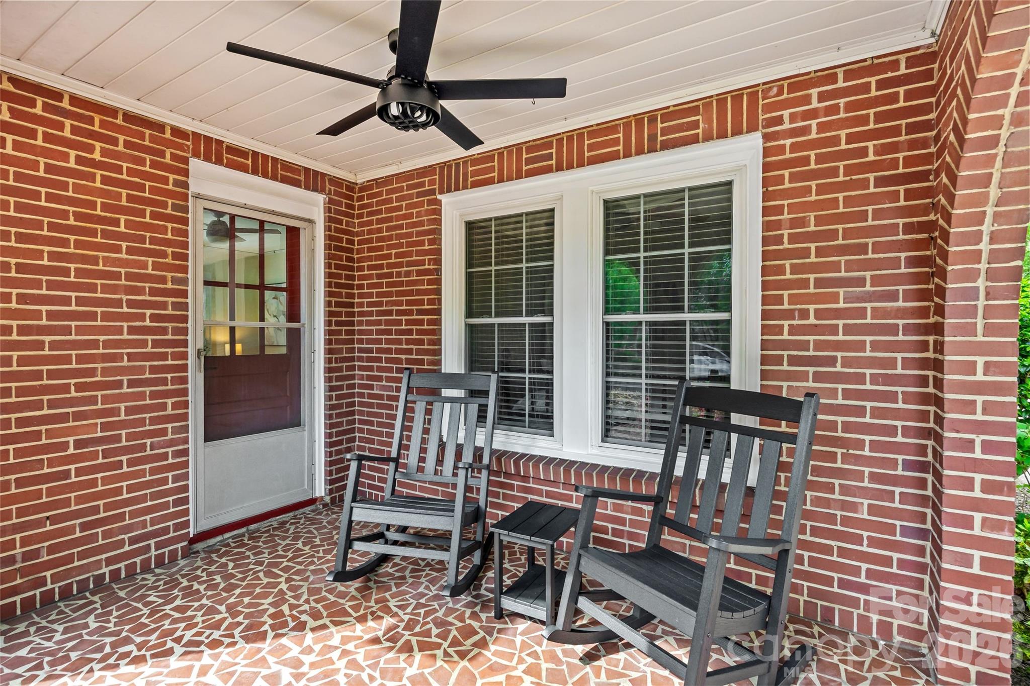2137 Shenandoah Avenue — Charlotte