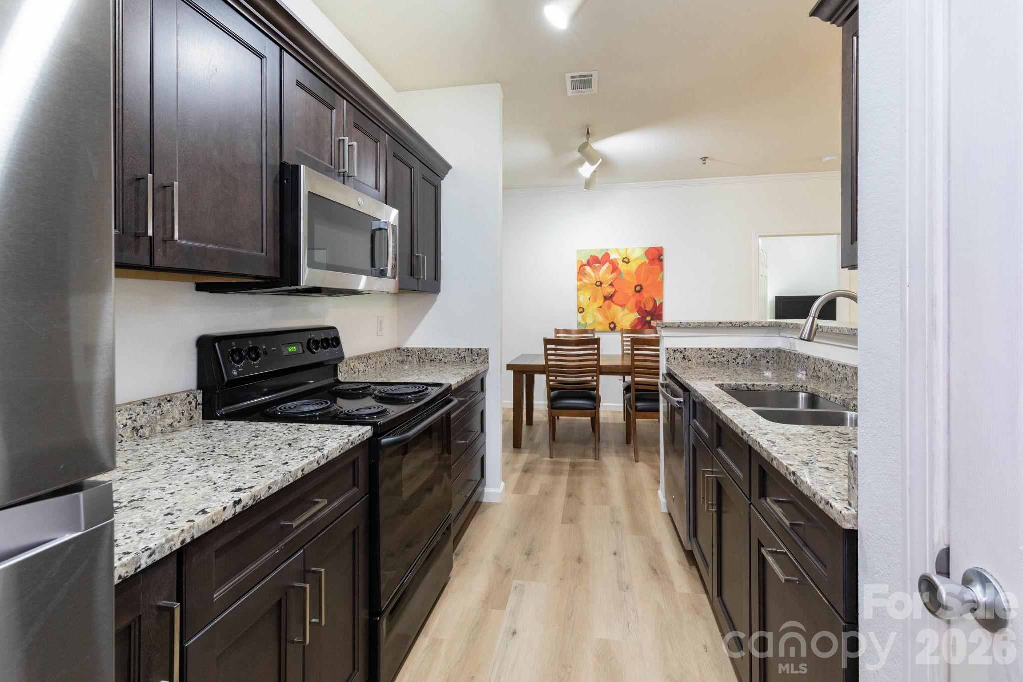 400 Vista Lake Drive #002 — Candler