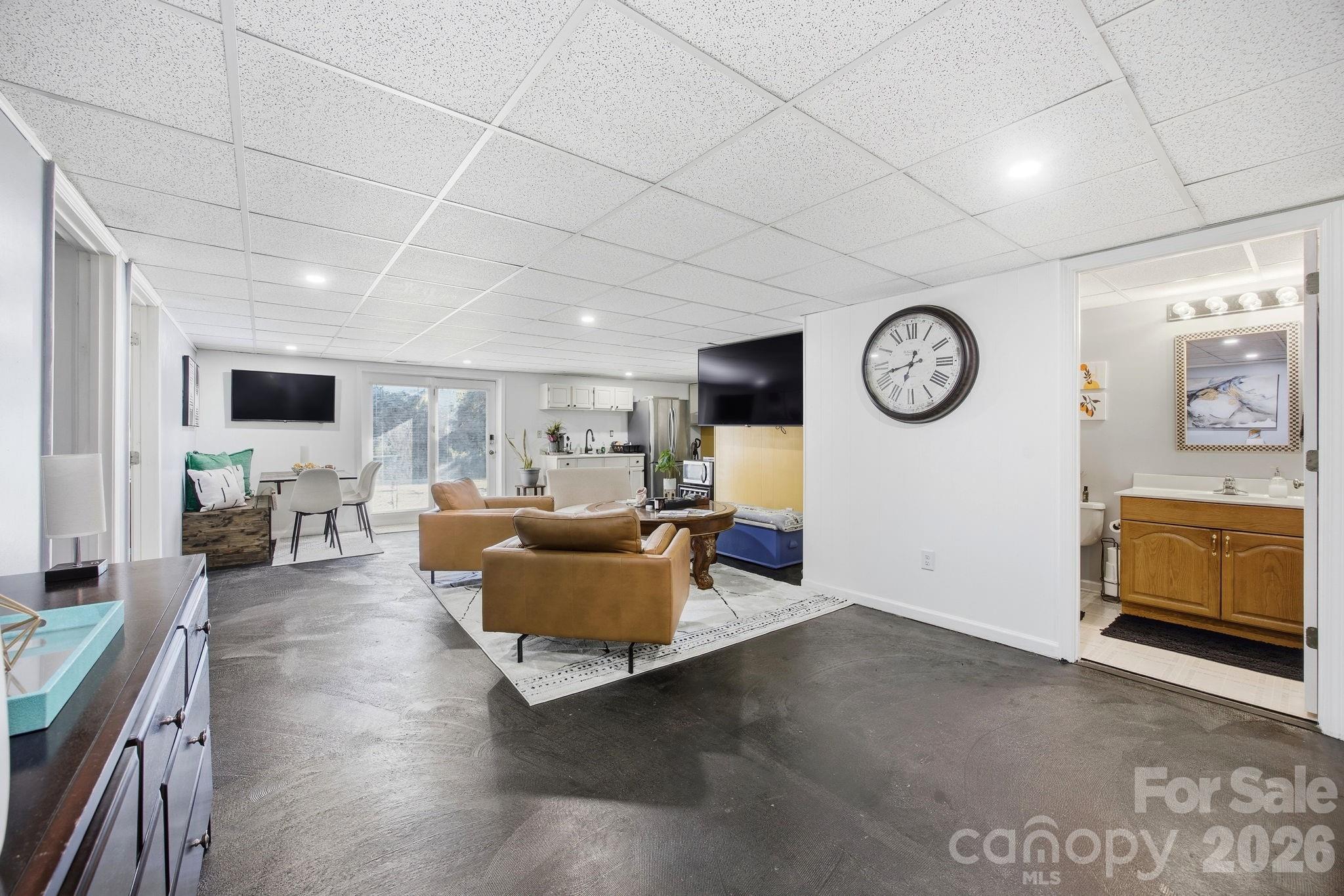 406 Vincent Court — Salisbury