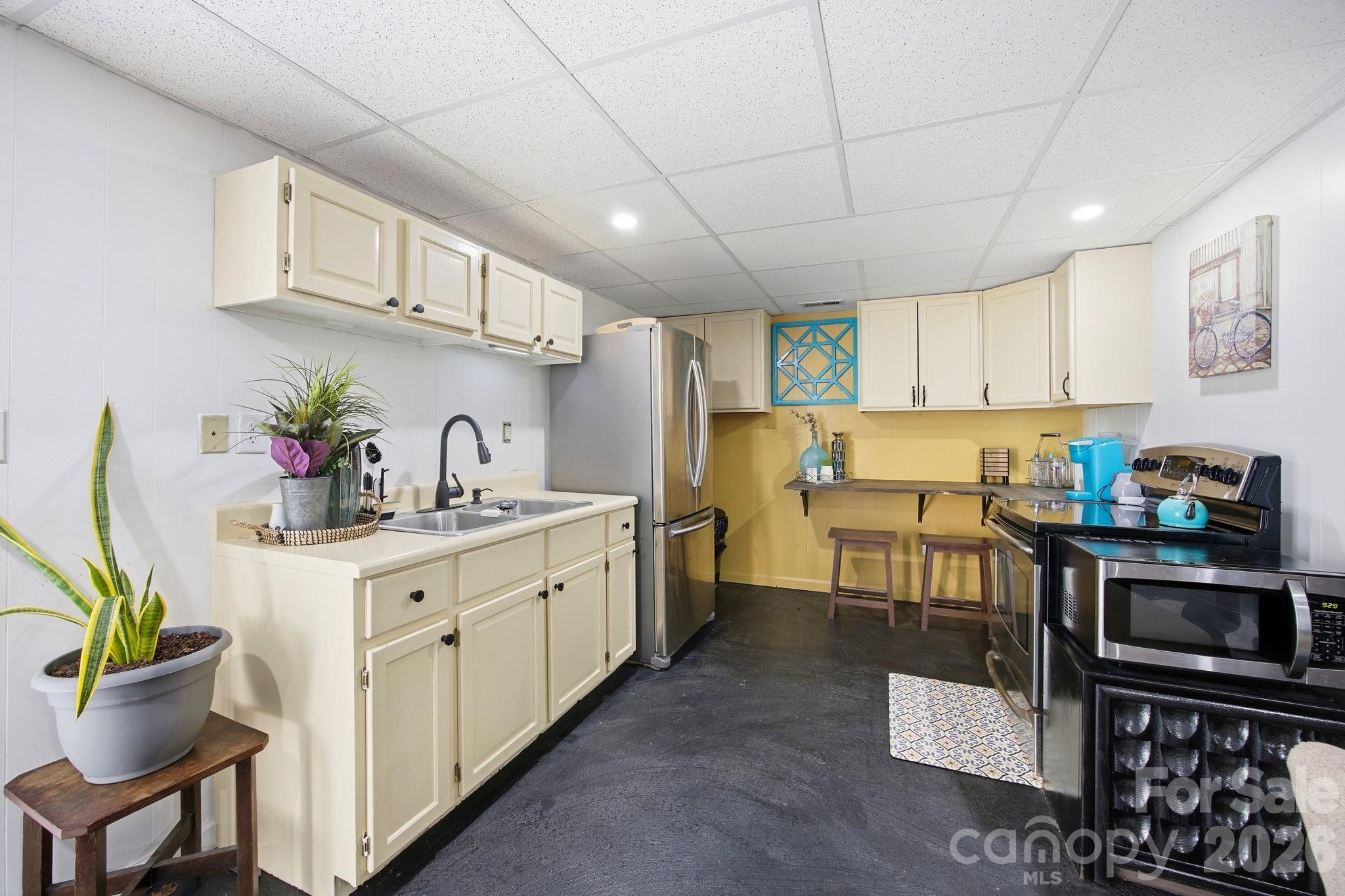 406 Vincent Court — Salisbury