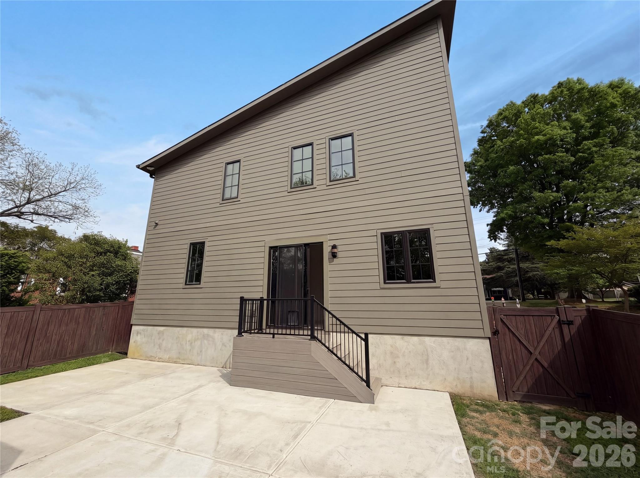 1609 Richland Drive — Charlotte