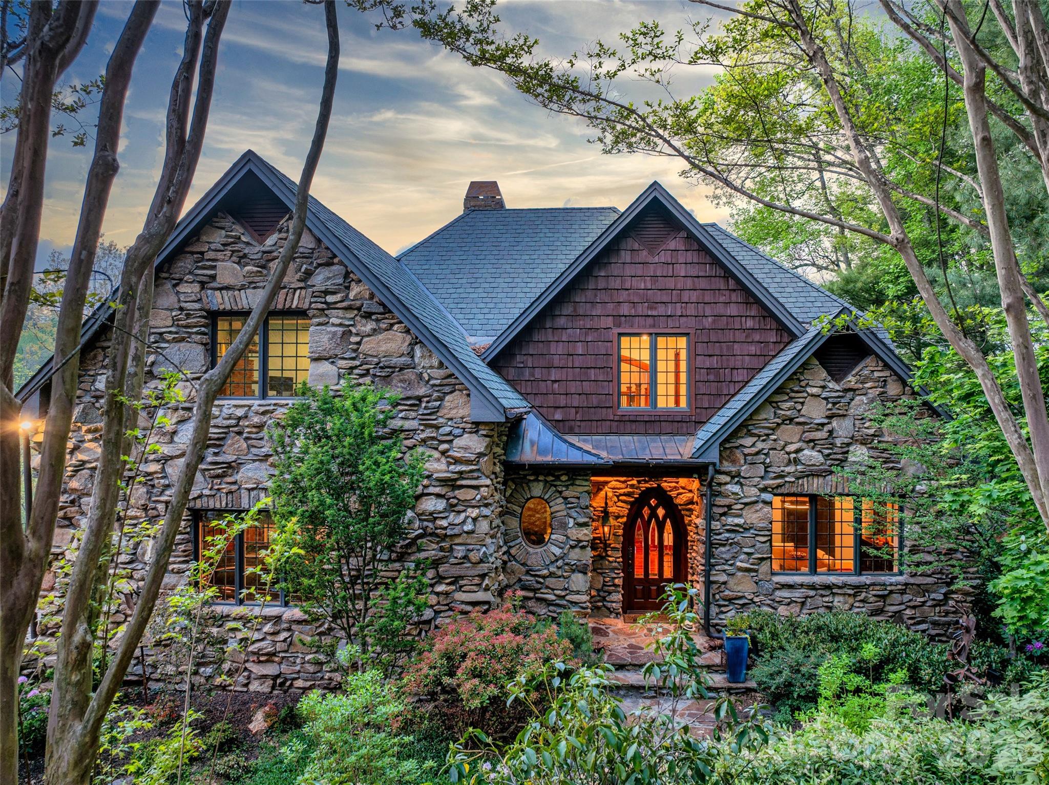 8 Timberwolf Court — Asheville