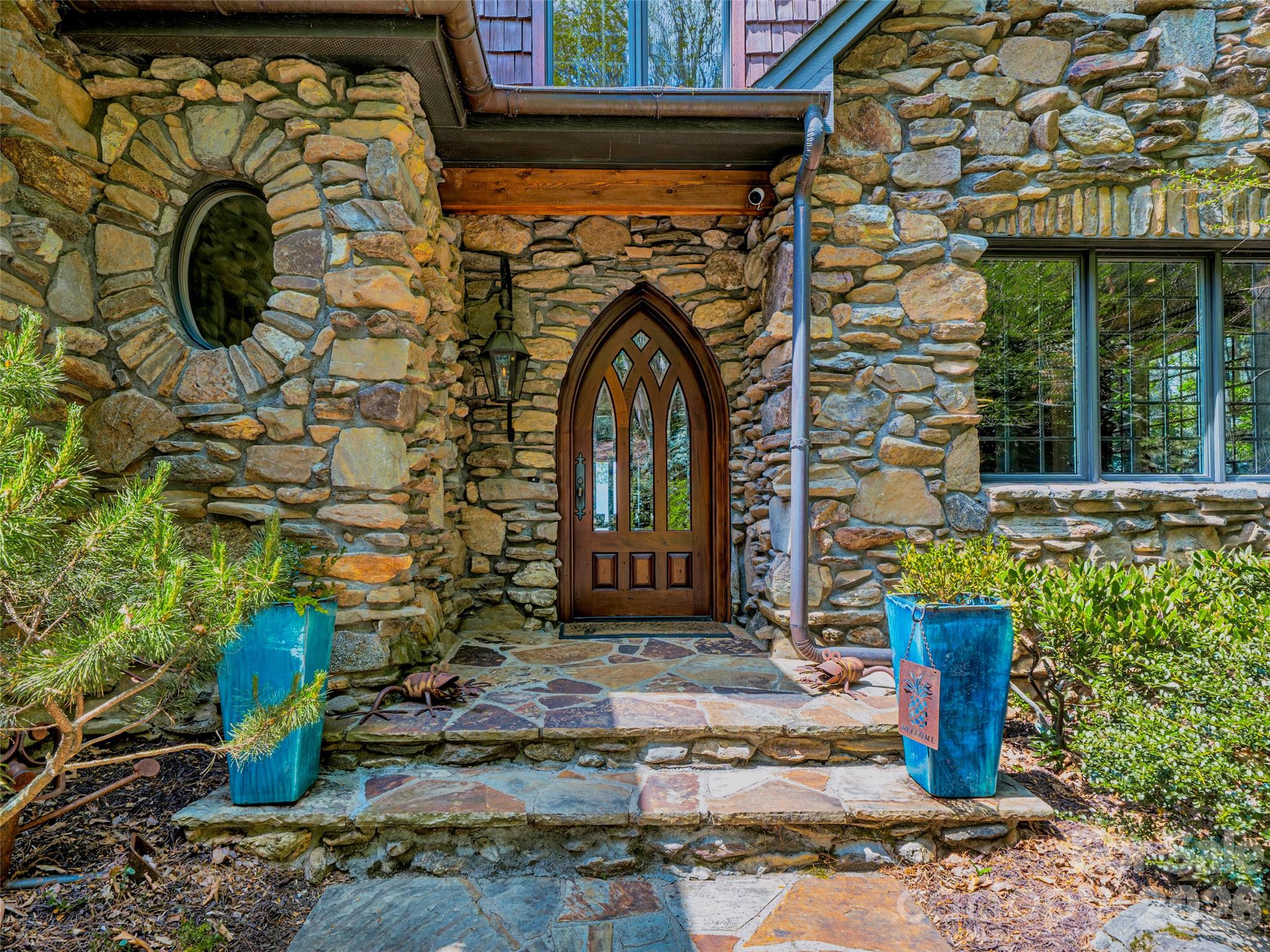 8 Timberwolf Court — Asheville