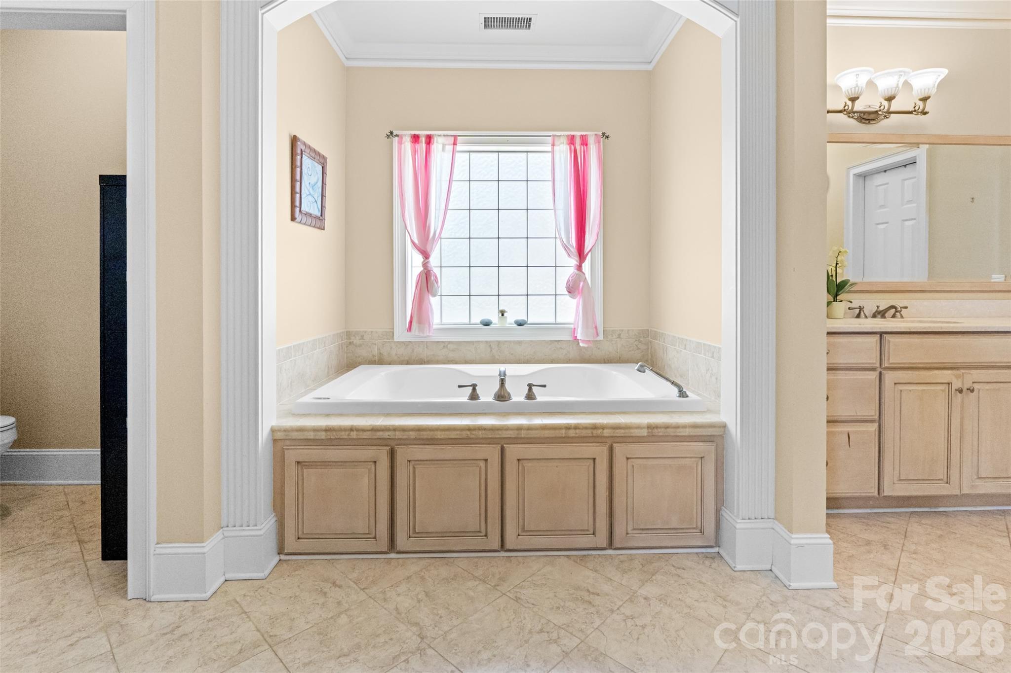 122 Upper Oak Drive — Statesville