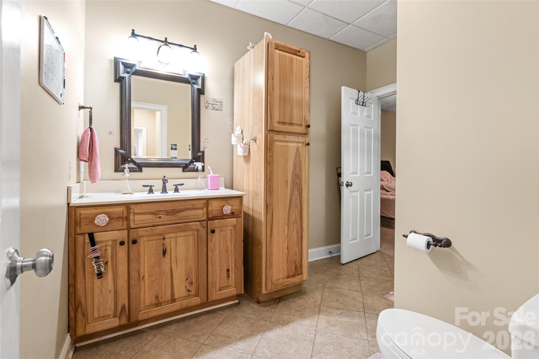 122 Upper Oak Drive — Statesville