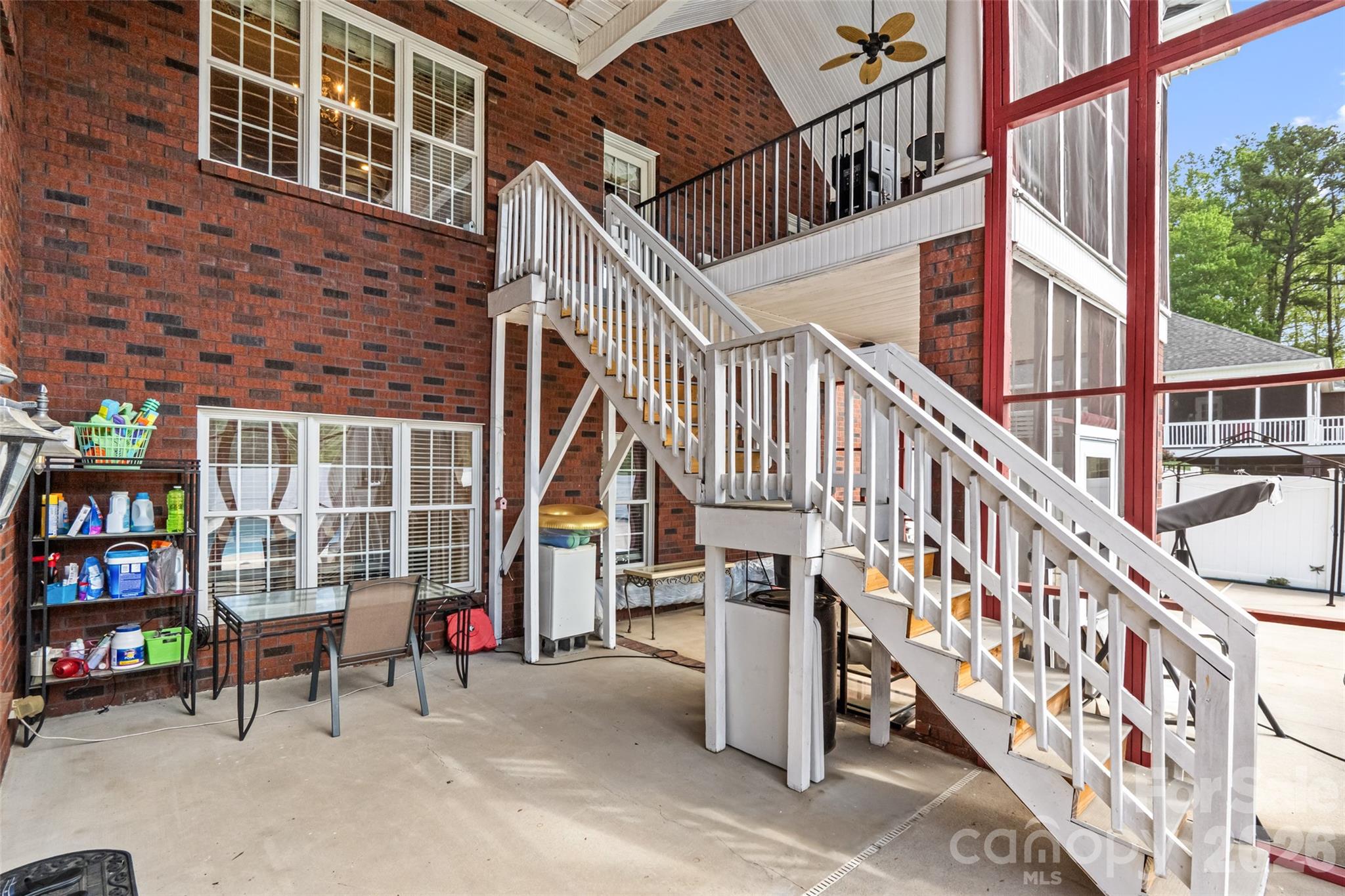 122 Upper Oak Drive — Statesville