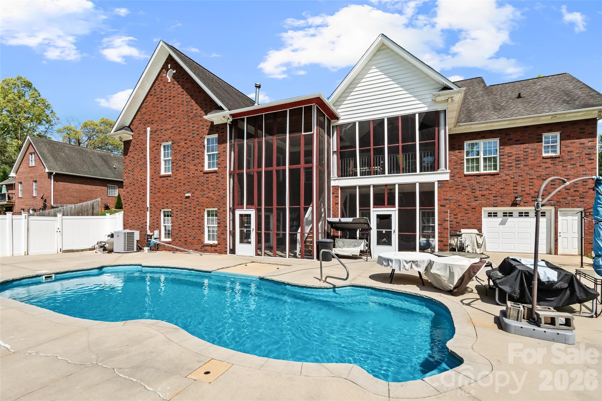 122 Upper Oak Drive — Statesville