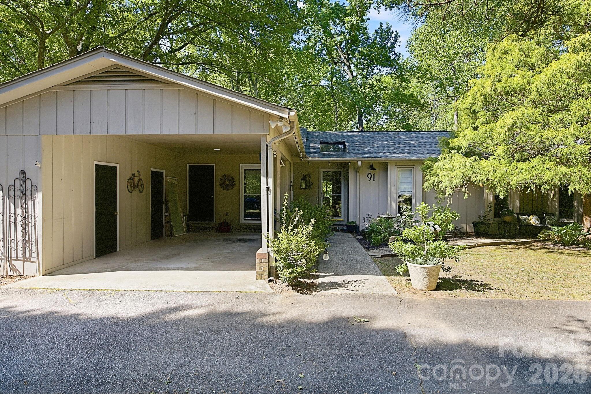 91 Diamond Ridge Lane — Columbus