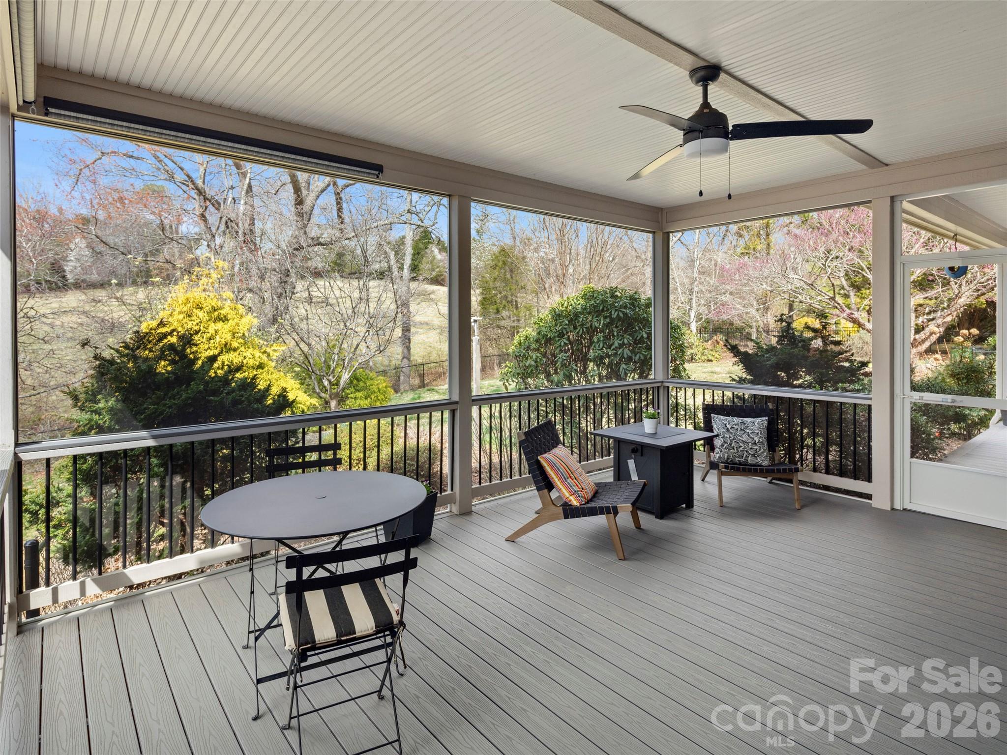 18 Brook Meadows Lane — Arden