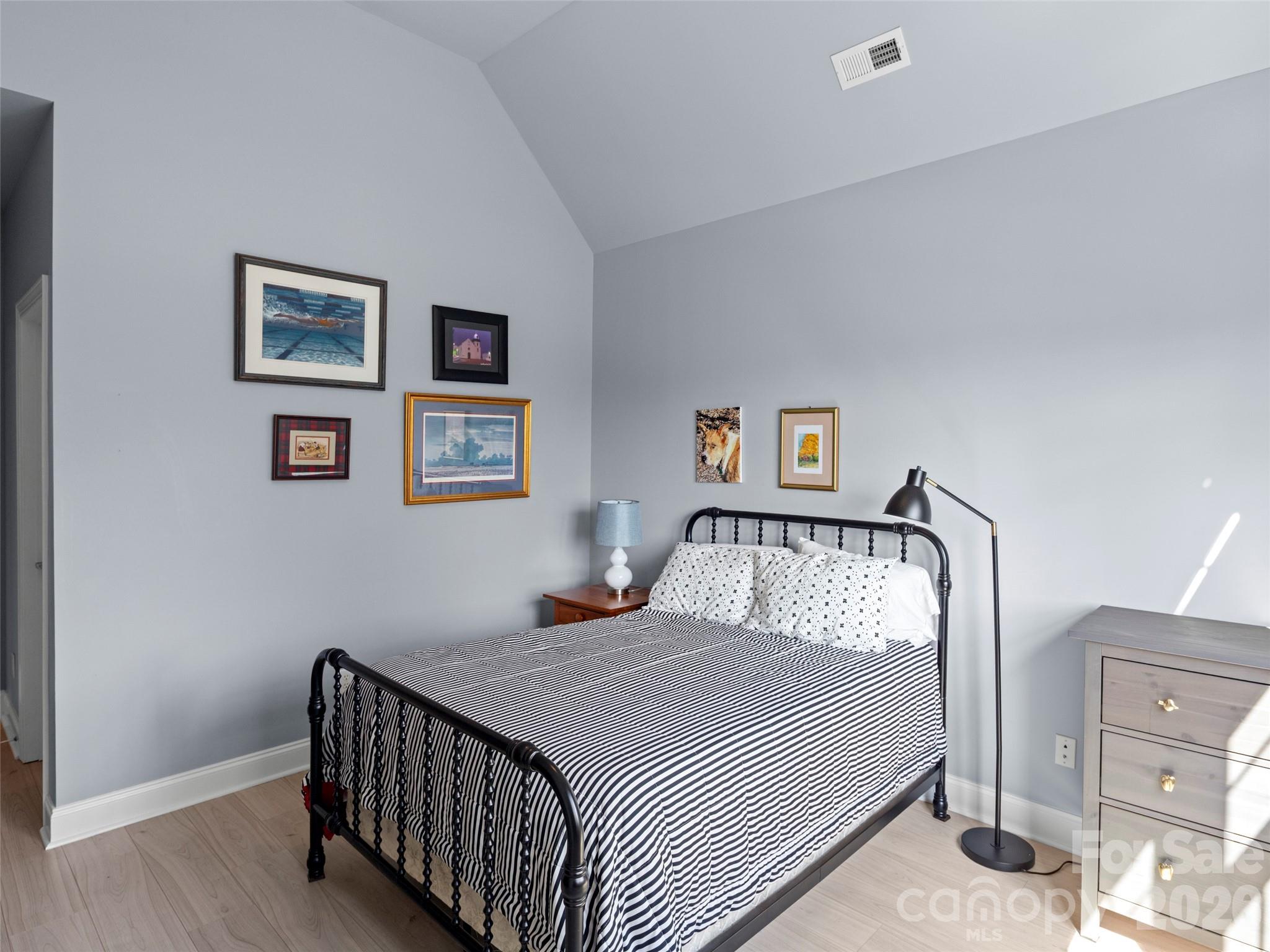 18 Brook Meadows Lane — Arden