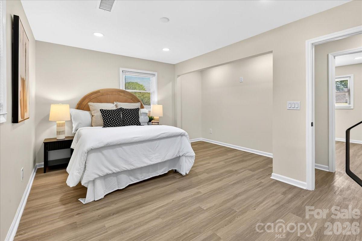 1236 Landsdowne Drive — Gastonia