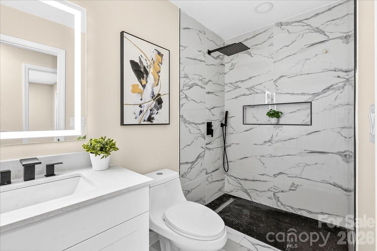 1236 Landsdowne Drive — Gastonia