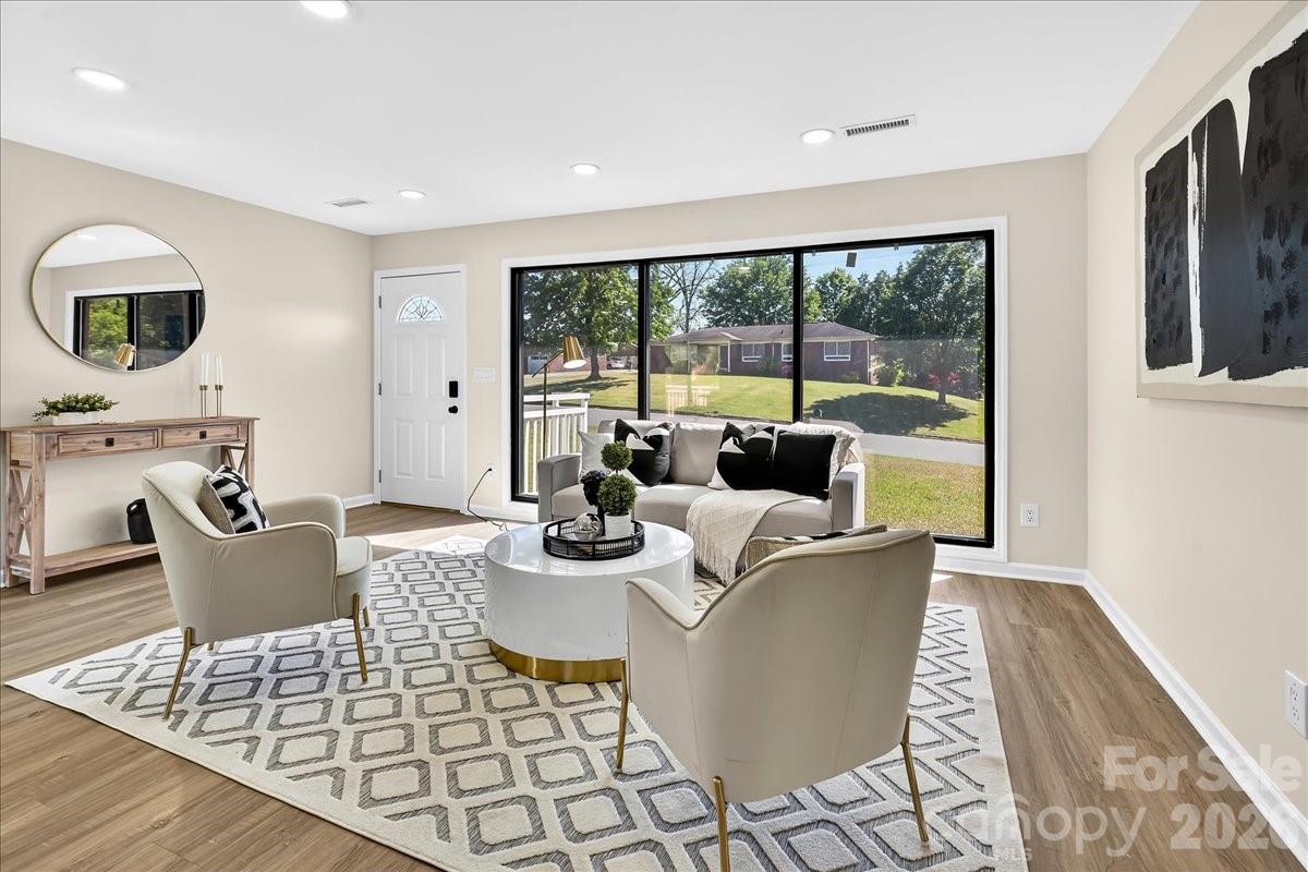 1236 Landsdowne Drive — Gastonia